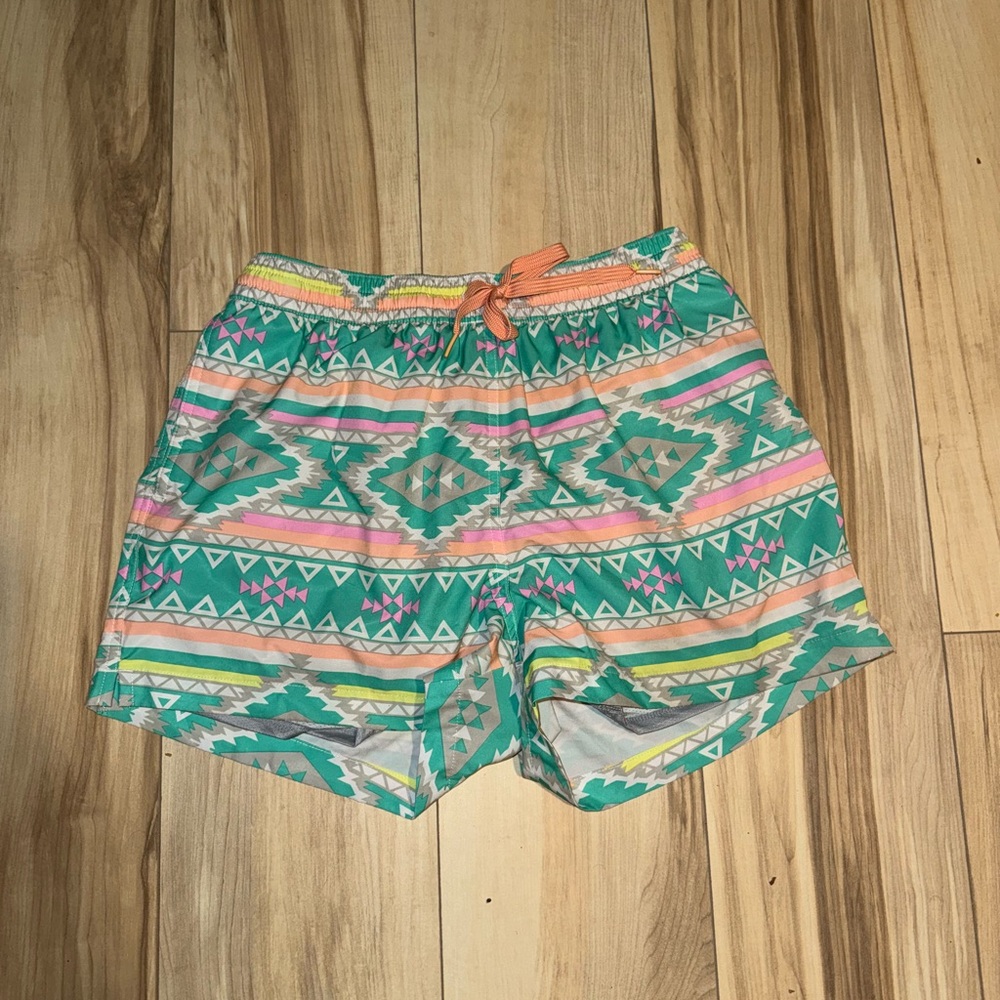 Chubbies Swim Trunks “The En Fuegos” w/ built-in boxer brief liner 4” Size L
